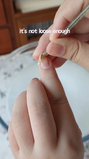 Gabby & Jun👩‍❤️‍👨 Wife & Husband Press-Ons Team on Instagram: "A step by step instruction on how to make your press-on nails reusable for life🥰💅🏻Get the same design with me via our website kittengabbynails.com Generally speaking, press-on nails can be reused for life as long as it's in good condition💅🏻 🤔I would recommend sticky tabs rather than nail glue if you always want to reuse your press-on nails. Press-on nails can be difficult to remove and cause damage if applied with nail glue, 
