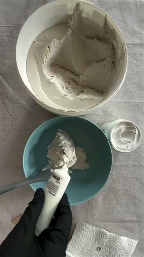 There’s no such thing as the perfect paste. #arttips #texturedart #pasteplay #texturepaste #hacks