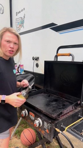 Easy dinner idea! Lazy Teriyaki Stir-Fry! A dinner you can have on the table in less than 30 minutes! #fblifestyle #dinnerwithme #dinnertime #easyrecipes #cheaprecipe #quickrecipes | Traveling wife life