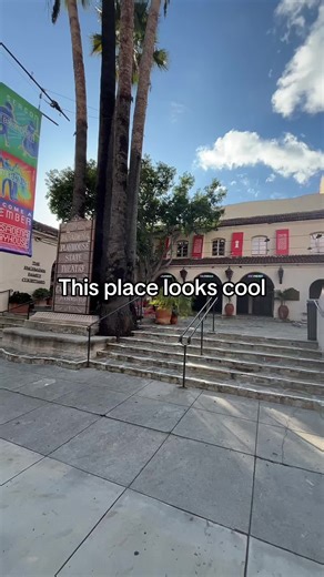 Cool on the outside but even cooler on the inside 😎 #theater #losangeles #stage #drama #performance