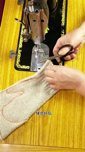 Innovative Ways to Reuse Half-Length Sweater Sleeves