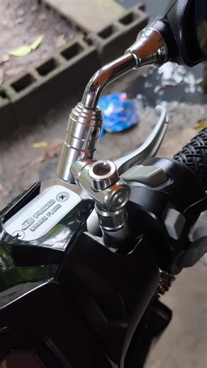 Durable and Stylish Side Mirrors for Motorcycles