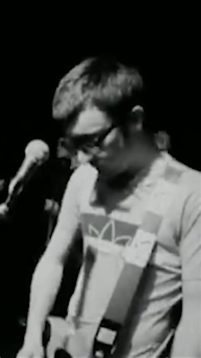 Tender. Released on this day in February '99. #blur #shorts