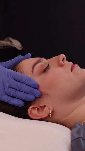 Gentle ASMR doctor exam sends shivers up her back #asmr #asmrsounds #fyp #oddlysatisfying #asmforsleep #chilibasmr #asmrroleplay #asmrscalpcheck #asmrdoctor