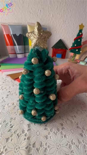 Magical Christmas Tree Craft Using Pipe Cleaners 🎄🌟#diy #christmastree #shorts #shortvideo