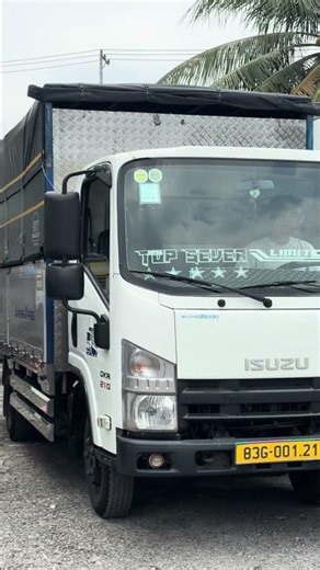 ISUZU QKR 210 – 1.990KG – THÙNG 4M38