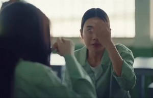 1.2M views · 81K reactions | Clairebell EP1/5 sub español #ClaireBell #ClaireBellคลั่งรักนักโทษ #BleJie #minepeople #pangjiewr #mable_siriwalee #เมเบิ้ลสิริวลี | GL Series Club | Facebook