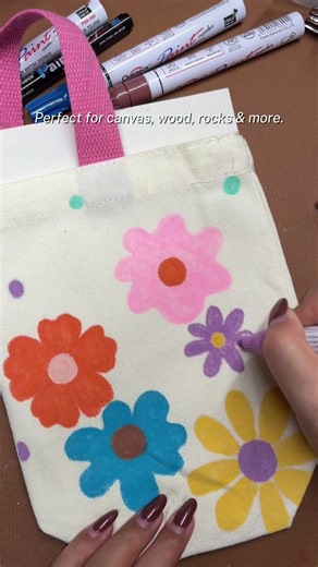 DIY a floral tote with Oil-Based Paint Markers! 🌼 #Shorts #DIY #PaintMarkers#overseasart
