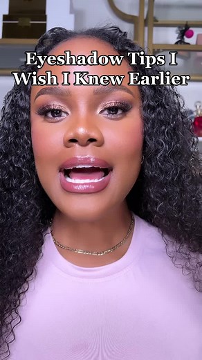 Eyeshadow Tips for Beginners: Get Smooth, Pigmented Looks