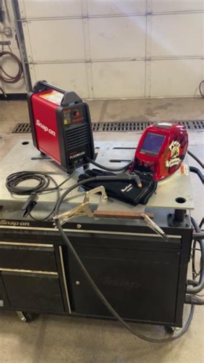 Happy #WeldWednesday! Keep calm and helmet on – safety first, sparks second! | Snap-on Tools