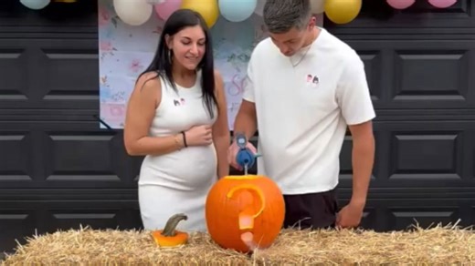 Parents-to-be reveal their baby’s gender in a fall-themed celebration
