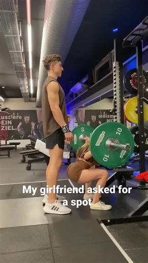 Girl asks for spot 😂😉 #tiktokviral #gymmotivation #joshuathebull #personaltrainer #gymtok #funnygymvideos