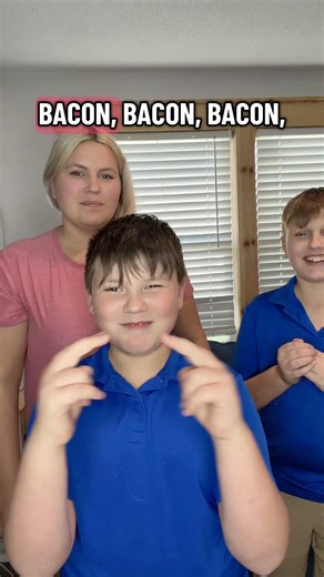 Learn how to sign the word bacon in sign language #signlanguage #asl #deaf #cochlear #fyp #fypシ