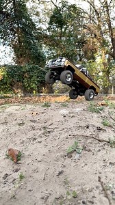 117K views · 2.9K reactions | Tuned up the new @rc4wd scale dept #scottsdale 落#tf2 #rccars #scalerc #customrc #trailfinder2 #squarebody #rccars #scaler #rcengineering | RCeveryday | Facebook