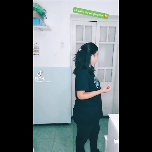 Los bailes de pueblo, no lo entenderías. 😅❤️ | Corazón Campero