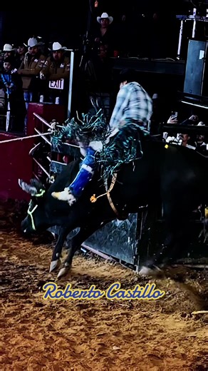 ROBERTO CASTILLO VS ZOPI R.LAS CRUZITAS🐂🔥 #sanluispotosi #paratiiiiiiiiiiiiiiiiiiiiiiiiiiiiiii #jaripeospotosinos🤠❤️🌵 #jinetes #fyp