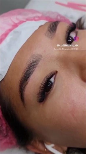 Russian Volume Eyelash Extensions and Brows