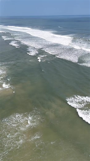 8.8K views · 1.1K reactions | Just a little while ago. One of the locals sent me a picture and it inspired me to put the drone up. Nice looking surf 珞 | First Light InSite | Facebook