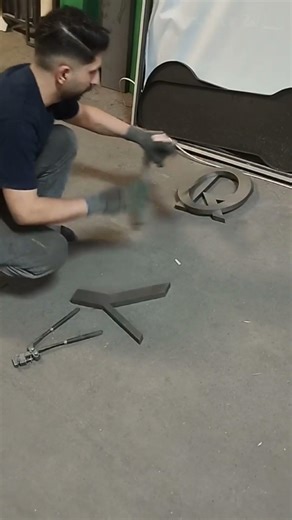 punching metal letters #signfabrication #metalart #metalpainting #stickwelding #machine #cnc