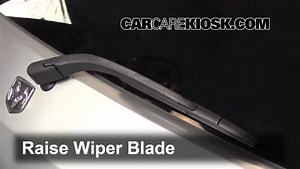 Rear Windshield Wiper Blade Change: 2005 Dodge Magnum SXT 3.5L V6