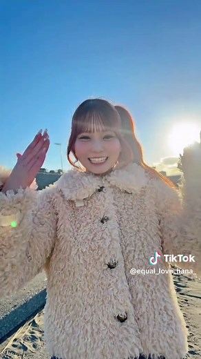 サイドポニーテールとシュシュの魅力