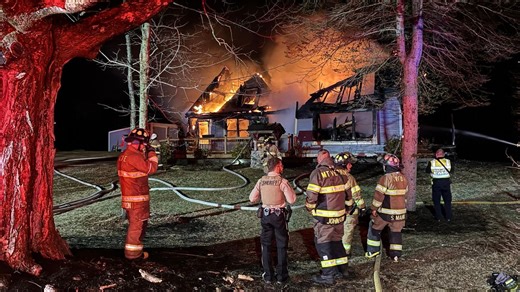 1 dead, 1 seriously injured after Readfield fire