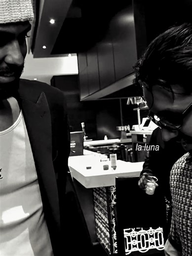 Textos Fríos de Jay Wheeler y Mora: Letras y Sentimientos