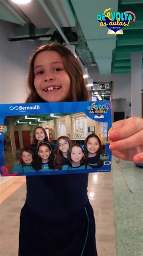 Colégio Bernoulli Belo Horizonte on Instagram: "O primeiro dia de aula chegou e as crianças já estão amando conhecer as novidades que preparamos! ​💙 Da ampliação do drive até a chegada da Oakberry na cantina, pensamos em cada detalhe para tornar a experiência escolar ainda mais completa. Então, dê o play e venha conferir de perto esses novos cantinhos! 🎥✨"