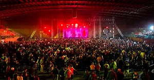 Celebra el 34 aniversario de Farenheit con música high energy, The Flirts y el Lobo Vázquez