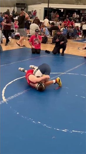 Dad said: get out of it. Opponent said: ‘I can’t.’🌀🔥 #SpladleMaster #mrspladle #wrestling #spladle