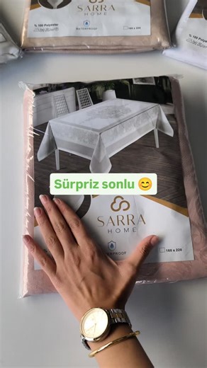 nilgün tunç on Instagram: "Ne leke tutuyor nede sıvı bir çok müşterimiz işleme yapmadan sade olarakta kullanıyor Sarra kalitesiyle 💫 Sarra leke tutmaz 160x220 6-8 kişilik su itici özelliğe sahip etamin işlemelik Damask masa örtüleri 💥550₺💥 Hazır dikili köşeleri zarf dikiştir👌 💠💠💠💠💠💠💠💠💠💠💠💠💠💠💠 WEB SİTEME ÖZEL 1500₺VE ÜSTÜ TÜM ALIŞVERİŞLERDE KARGO ÜCRETSİZ 💠💠💠💠💠💠💠💠💠💠💠💠💠💠💠 Wep siteme profildeki linkten ulaşabilirsiniz Tüm ürünleri inceleyebilir ve siparişlerinizi ol