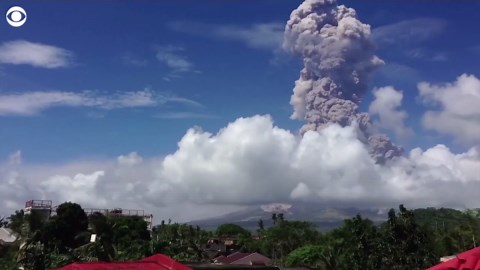 Mayon volcano fires off blast