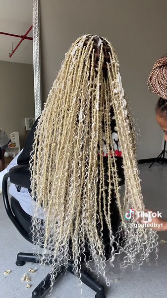 Soft Locs Tutorial for Stunning Boho Hairstyles