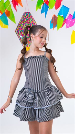 Mini Miss | Roupas para meninas estilosas on Instagram: "É roupa de caipira, mas com jeitinho de princesa! 👸🏼 Vestido Tulipa Disponível nos tamanhos 10/12/14 e 16 Valor : R$ 216,00 👉🏼 Compre pelo nosso site ( link na bio ) www.vistaminimiss.com.br #maedemenina #roupasparameninas #vestuarioinfantil #maesdemeninas🎀"