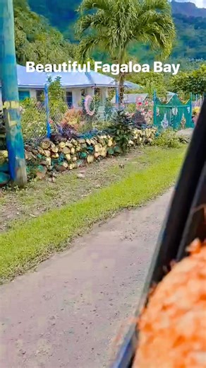 O lenei reel ou te aualofa atu ai i le aiga o si ou tina i Lona i Fagaloa, e maligi ou loimata pe a ou matamata i lenei clips ga lafo mai isi ou uso matua o lo o ia fesoasoani e tautua upu e ala i faamasinoga i soo se vaega ia malu puipuia measina ma faasinomaga o si o matou aiga i Lona Fagaloa. Ou te momoli atu le faamalo I si ou uncle Tupuola Sami le sao, malo le onosai, faapea le cousins lau tofa Afoa Gafa Mateo le lagolago, aemaise lau afioga Matau Sesela Mateo mo le lagolago I si o tatou ai