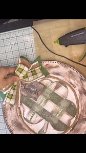 25K views · 530 reactions | Check out this easy St Patrick’s Door Hanger using a Dollar Tree Charger Plate! | Southern Crafts Corner | Facebook