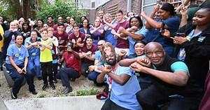 West Ham United players visit Newham University Hospital - West Ham United FC