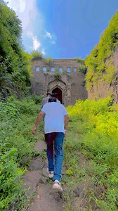 किती सुंदर आहे हे !!..❤️😍 . . . #nature #naturelovers #fort #naturephotography #instagood #instagram #travel #love #trendingreels #viralreels #instagramreels #maharashtra #maharashtra_clickers #maharashtra_forts #maharashtratourism #maharashtra_ig #explorepage #goodvibes #nanded #nandedkar #mahur | Bali Dikale