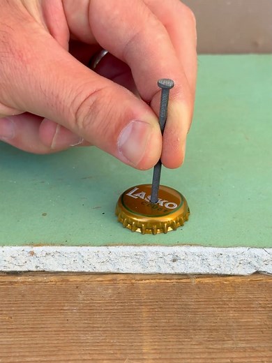 283K views · 90 reactions | Use a cap to sove this problem #hacks #lifehacks #tipsandtricks #genius  This video was produced by Network Media and The Astrit Channel | Hack And Heat | Facebook