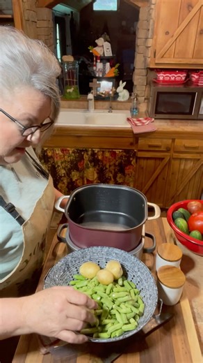 110K views · 4.5K reactions | COOKING FRESH GREEN BEANS & NEW POTATOES in my new ninja cooker Farm Cooking With Nan These were the best green bean's that I have had in years! I give the credit to my new ninja cooker I will not be cooking green's in any other cooker (thank you Miss La Dean) (I am not affiliated with any brand of cookers). I hope y'all enjoy! ❤️Nan #ninjacooker #greenbeans #potatoes #FreshProduce #justforyou #farmcookingwithnan | Farm Cooking with Nan | Facebook