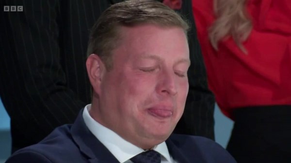 Moment Thomas Skinner breaks down in tears in front of Lord Sugar in The Apprentice reunion