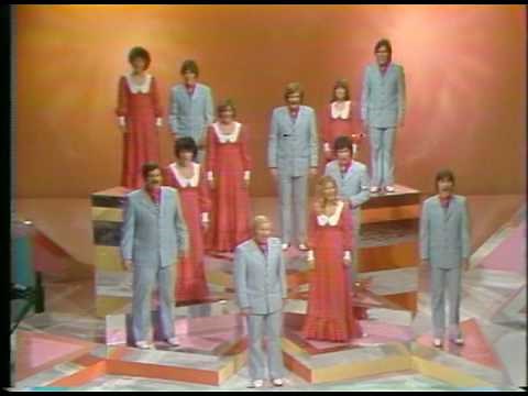 Heritage Singers / "Because He Lives"