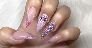 Beautiful Glam Spider Web Nails DIY