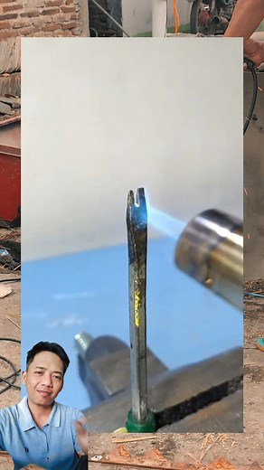 9K views · 28 reactions | Screwdriver transformation: making a tiny nail puller #diy #toolhack #nailpuller #screwdriver #upcycle #metalworking #lifehack #homemade | Mahir Art | Facebook