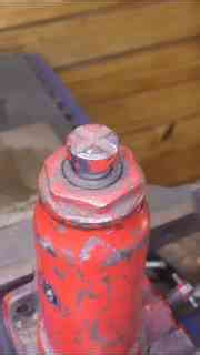 Restoring a Mini Hydraulic Jack Small Size, Big Project