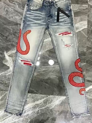 AMIRI Jeans: Bestsellers and Fashion Styles
