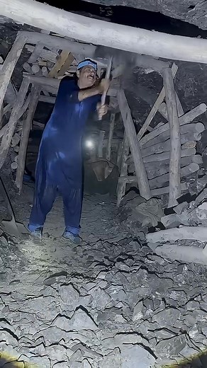 2.5K views · 41 reactions | Coal mining process #minecraft #mining #coal #miningindustry #satisfying #usa #Usashorts #uk #shorts | OutLet1 | Facebook