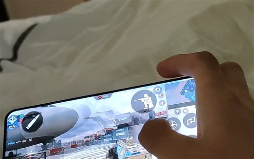 【使命召唤手游】游戏中屏幕出现闪动bug