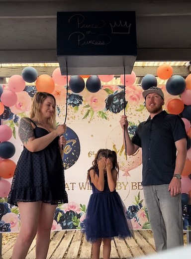 It’s a …!? 💖💙 #throwback #genderreveal #genderrevealparty #genderrevealgonewrong #foryoupage #fyp #genderrevealideas