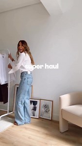 SUPER HAUL de @_casildaandco_ ¿Cuál es tu prenda favorita? • jeans: llevo 34 (tallan algo grandes, soy 36). • cardigan lana • blusa blanca • blusa azul • gabardina | Alba Edurne